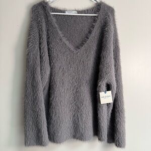 Arizona Jean Company Women's Soft Gray V-Neck Sweater